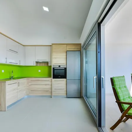 Apartman In Pag With House Sea View *