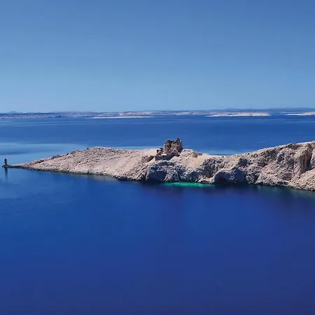 2 Bedroom Beautiful In Pag * Pag Town