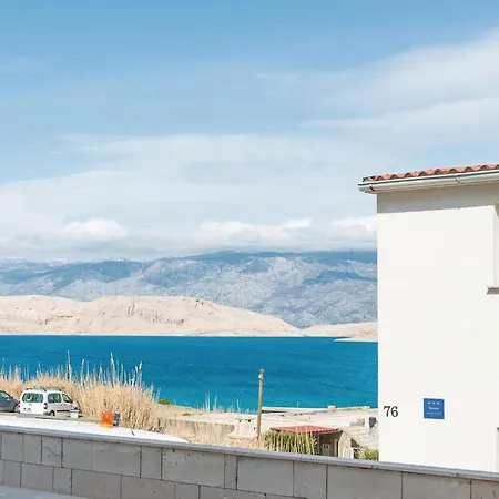 2 Bedroom Beautiful In Pag * Pag Town