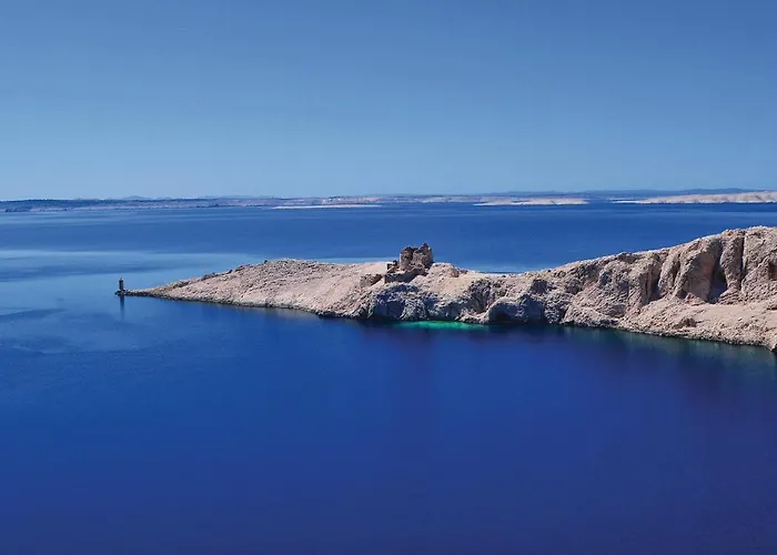 2 Bedroom Beautiful In Pag * Pag Town