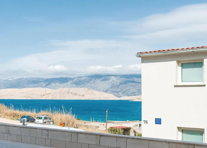 2 Bedroom Beautiful In Pag * Pag Town