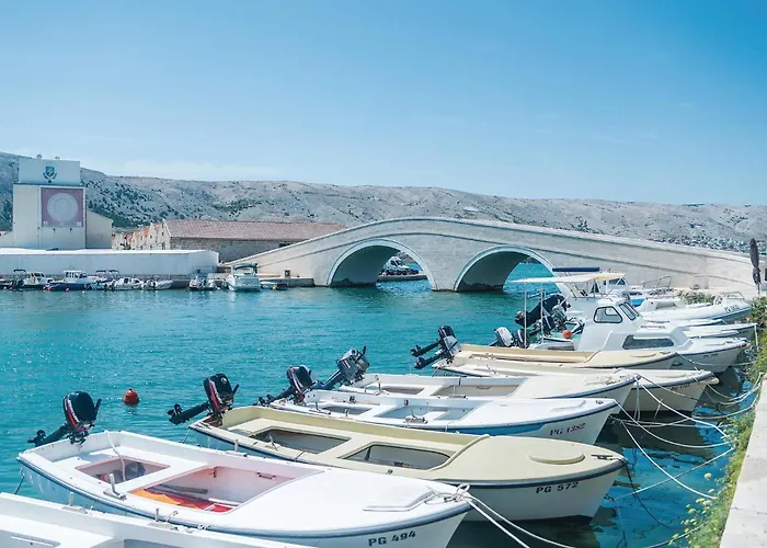 2 Bedroom Beautiful In Pag * Pag Town