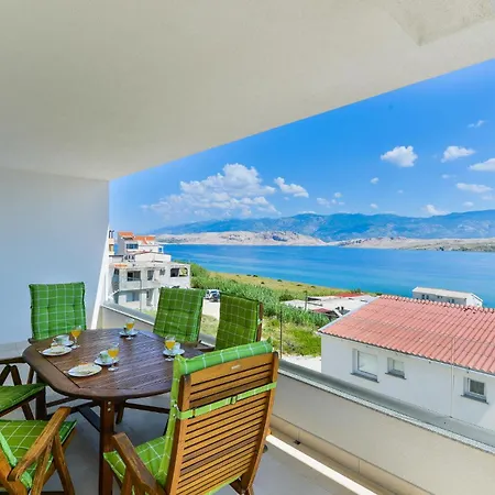 Apartmán In Pag With House Sea View Pag Town